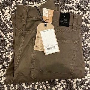 Prana Ulterior Pant 32” waist x 32” inseam. Slim fit mud color (brown)